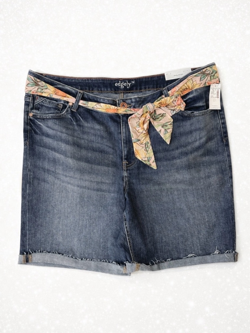 NWT 20W Edgely Mid Rise Mid Fit Ultimate Stretch Bermuda With Floral Belt